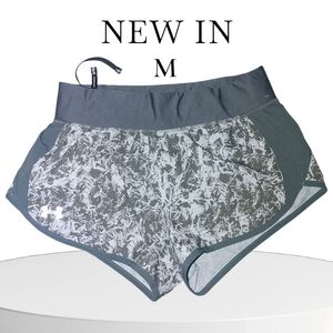 Under Armour Black and White Athletic Shorts Medium